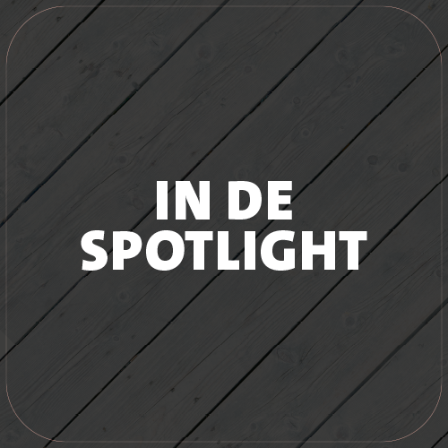 Paneel Koofsigning: 720 x 720 mm. Licht tekst