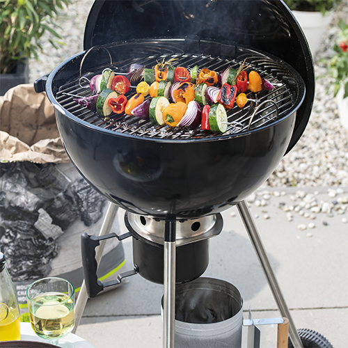 Paneel: 988 x 988 mm. <br>Borden beeld buitenkoken 4